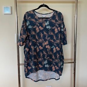 LuLaRoe Shirt L